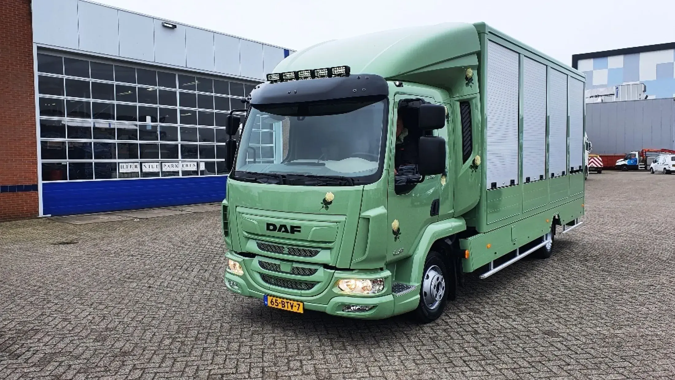 DAF LF 230 FA SLC 8T - Vinstaro Blumengrosshandel