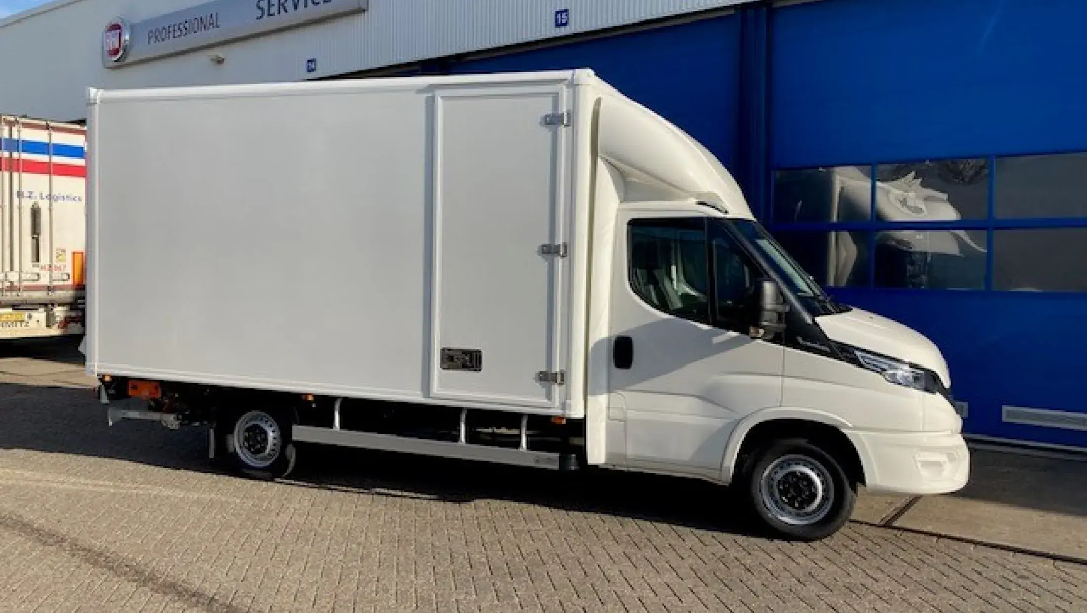 IVECO Daily 35S16A8 - Grill Academy