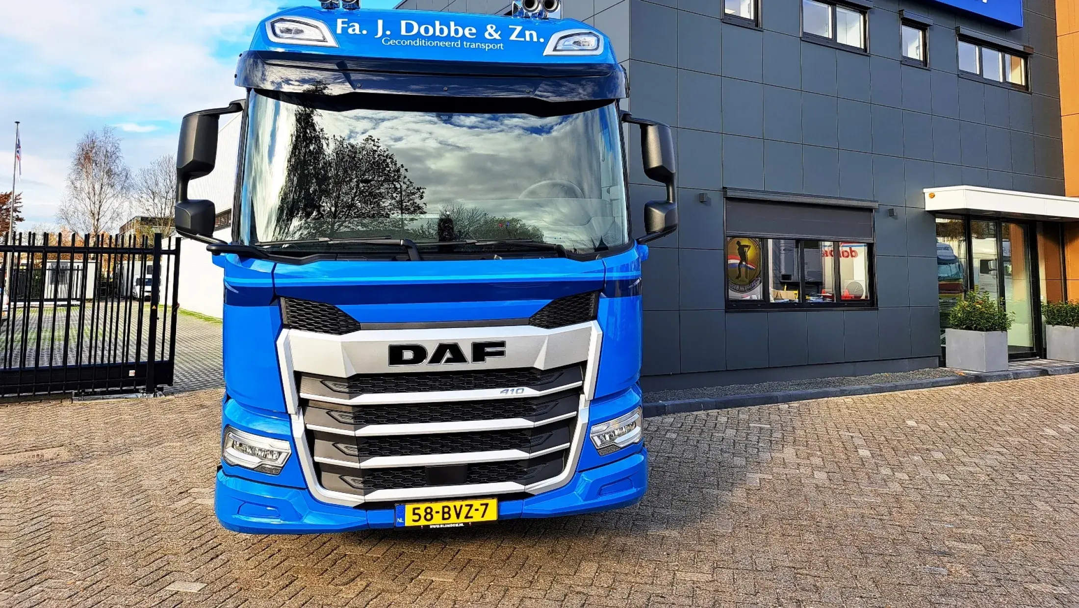 Fa. J Dobbe Transport - DAF XD 410 FT SHC NGD