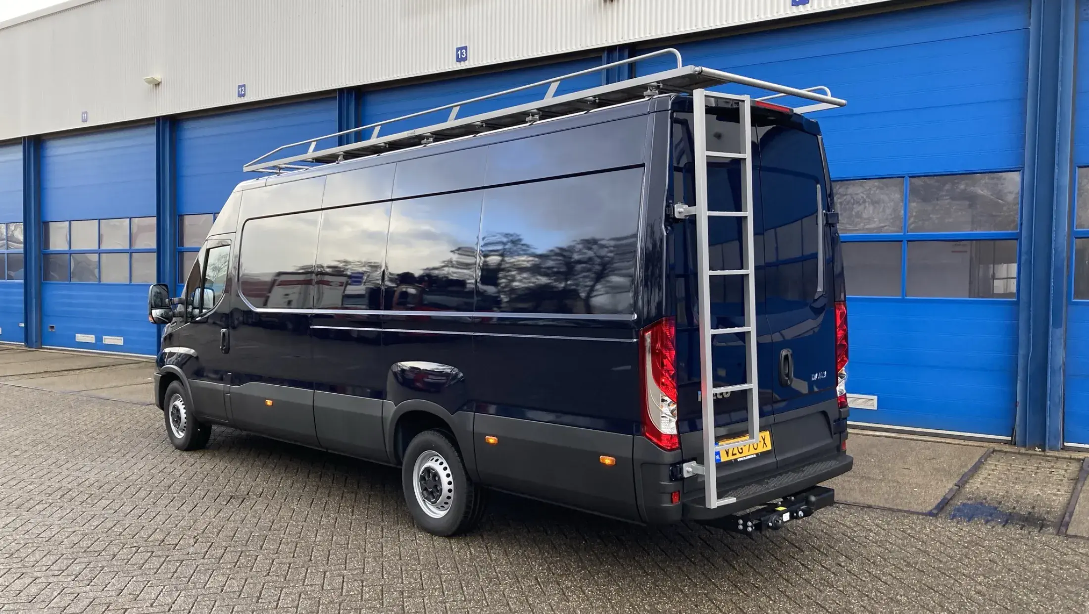 De Roo Wagenpark B.V. - Iveco Daily 35S18 HA8V