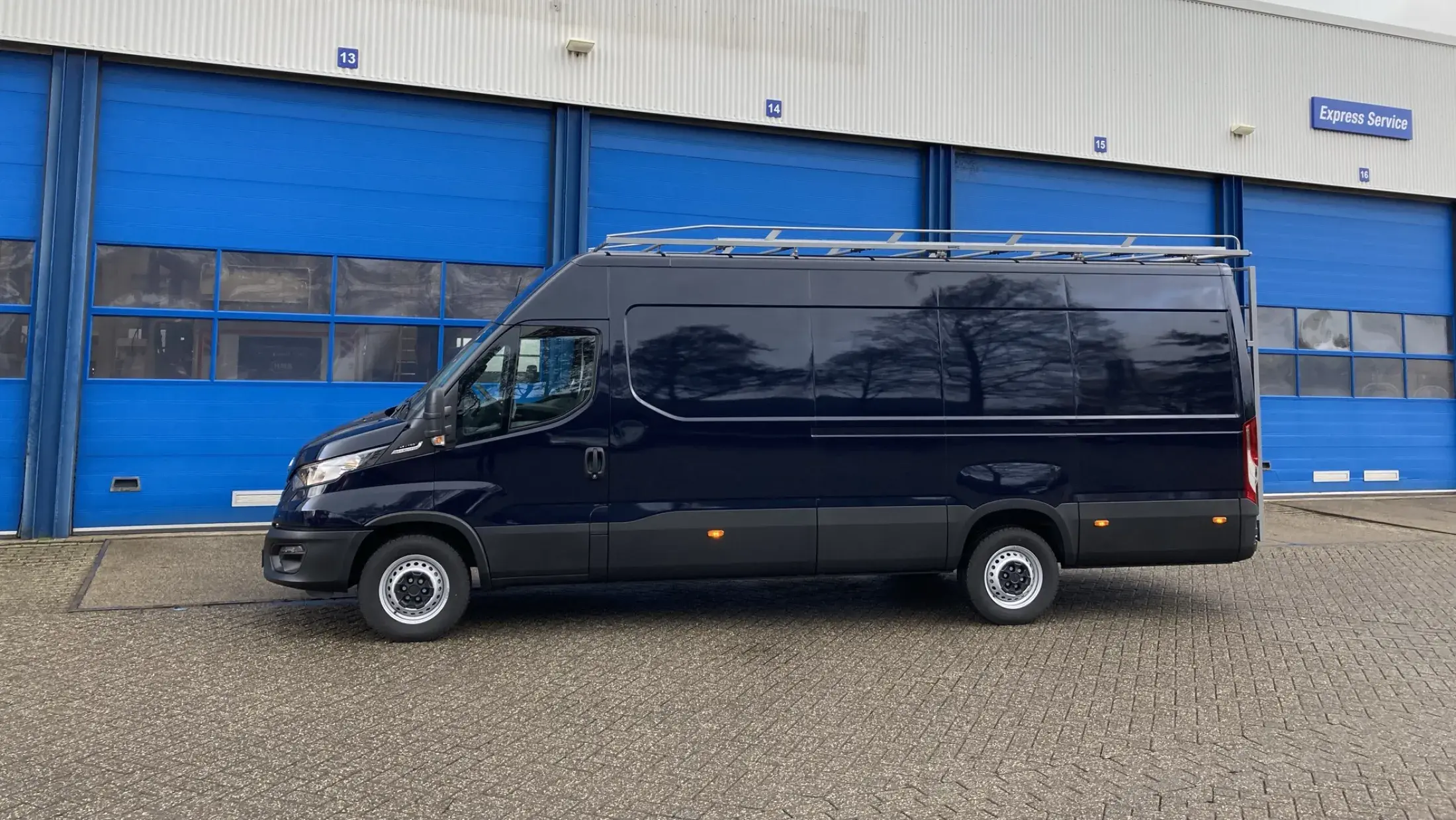 De Roo Wagenpark B.V. - Iveco Daily 35S18 HA8V