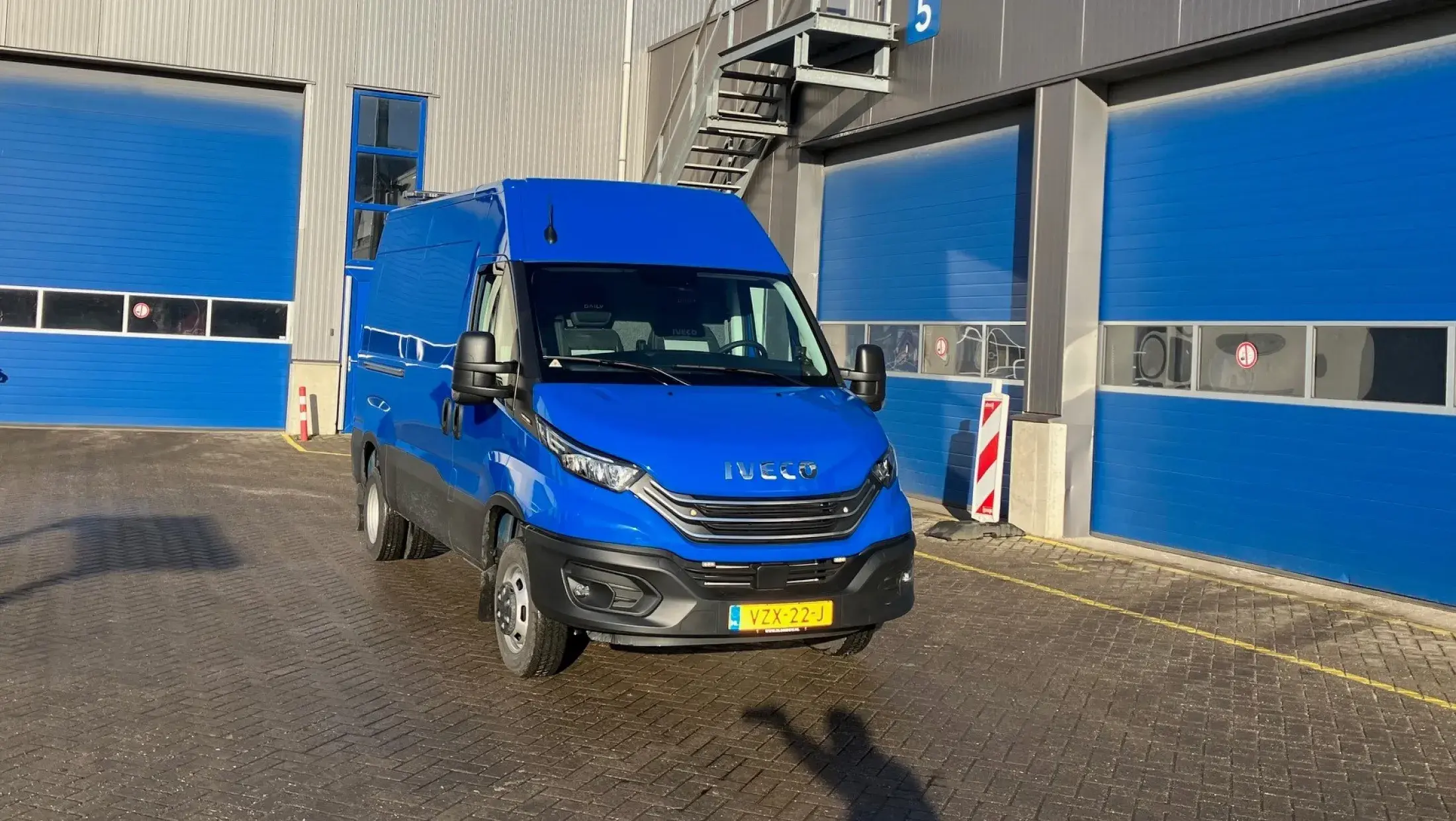 Iveco Daily 35C18 - AH Vrij