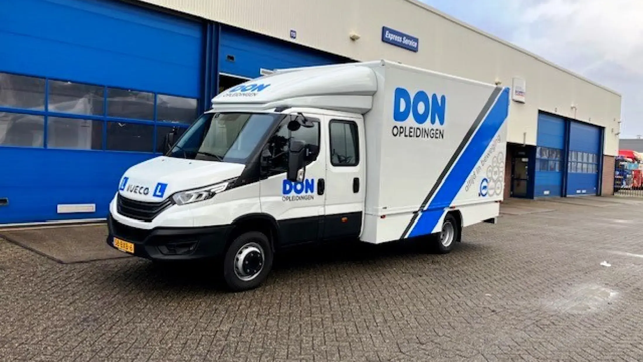 DON Opleidingen - Iveco Daily 70C18H DC