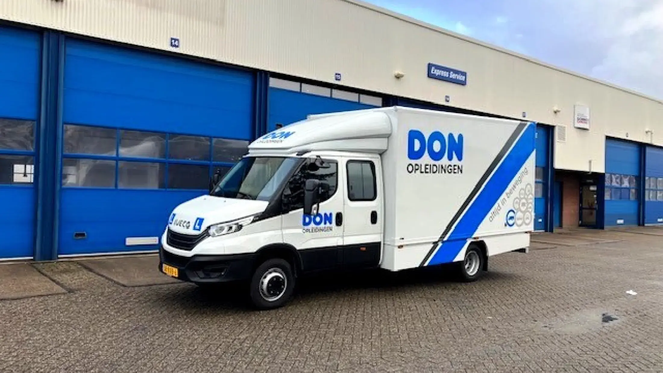 DON Opleidingen - Iveco Daily 70C18H DC