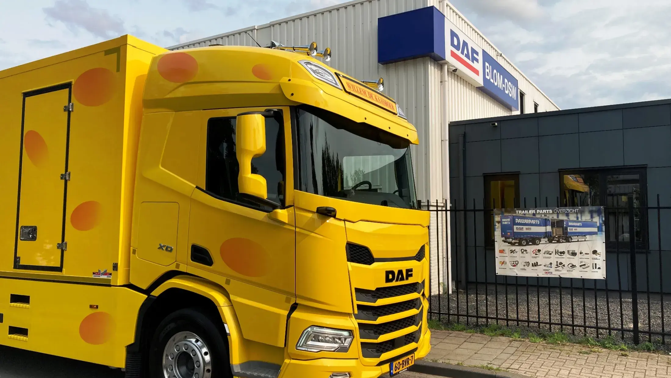 DAF XD 370 FA SHC - Driebrugse kaashandel