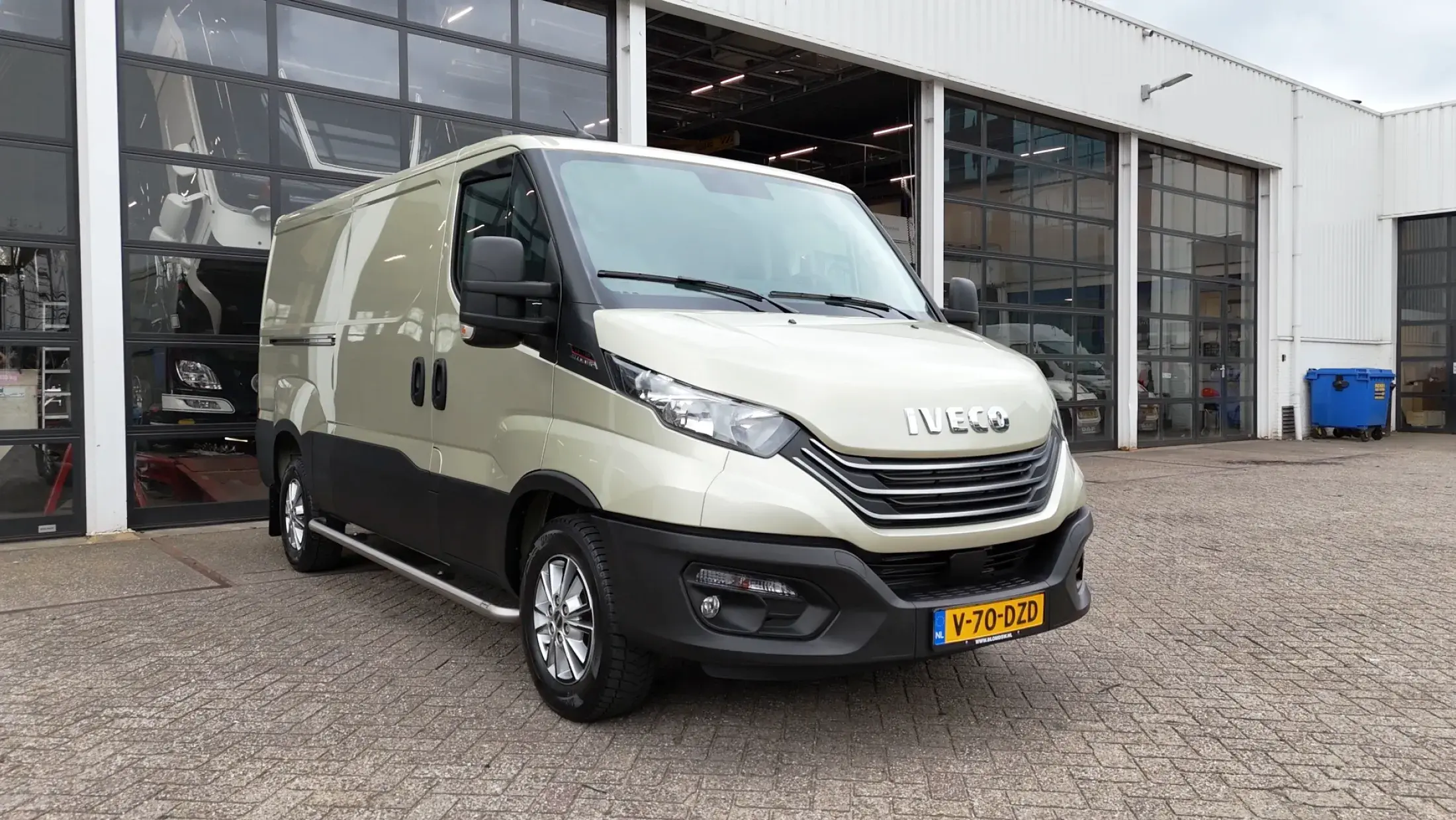 IVECO DAILY 35S18 HA8 - Vergunst Stroopwafels