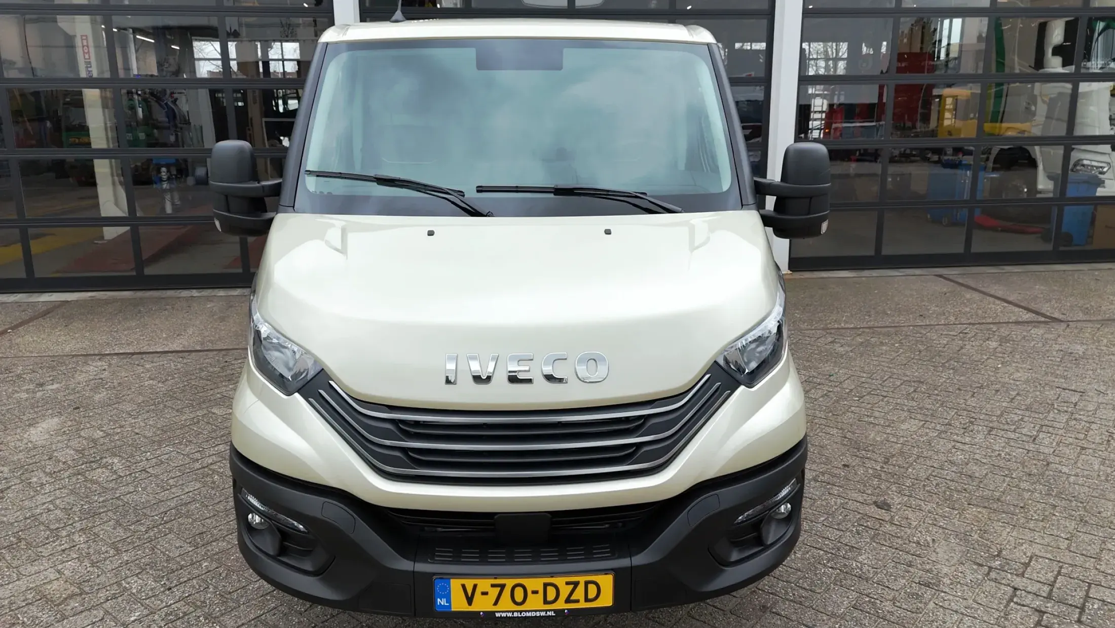 IVECO DAILY 35S18 HA8 - Vergunst Stroopwafels