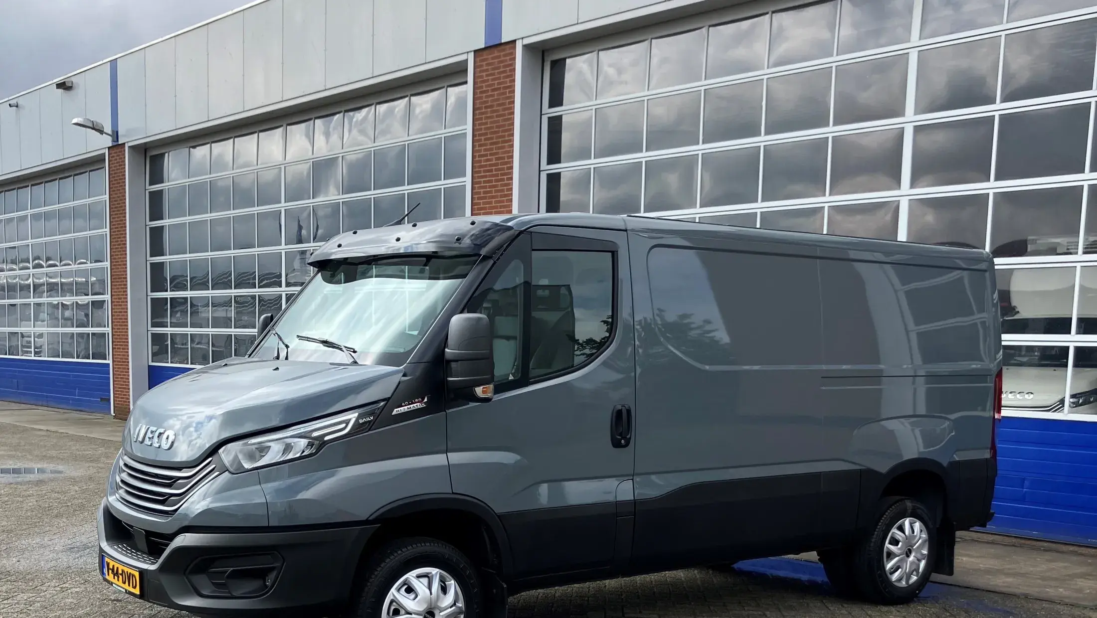 Iveco Daily 40C18 HA8Z V - PJ Van Klaveren