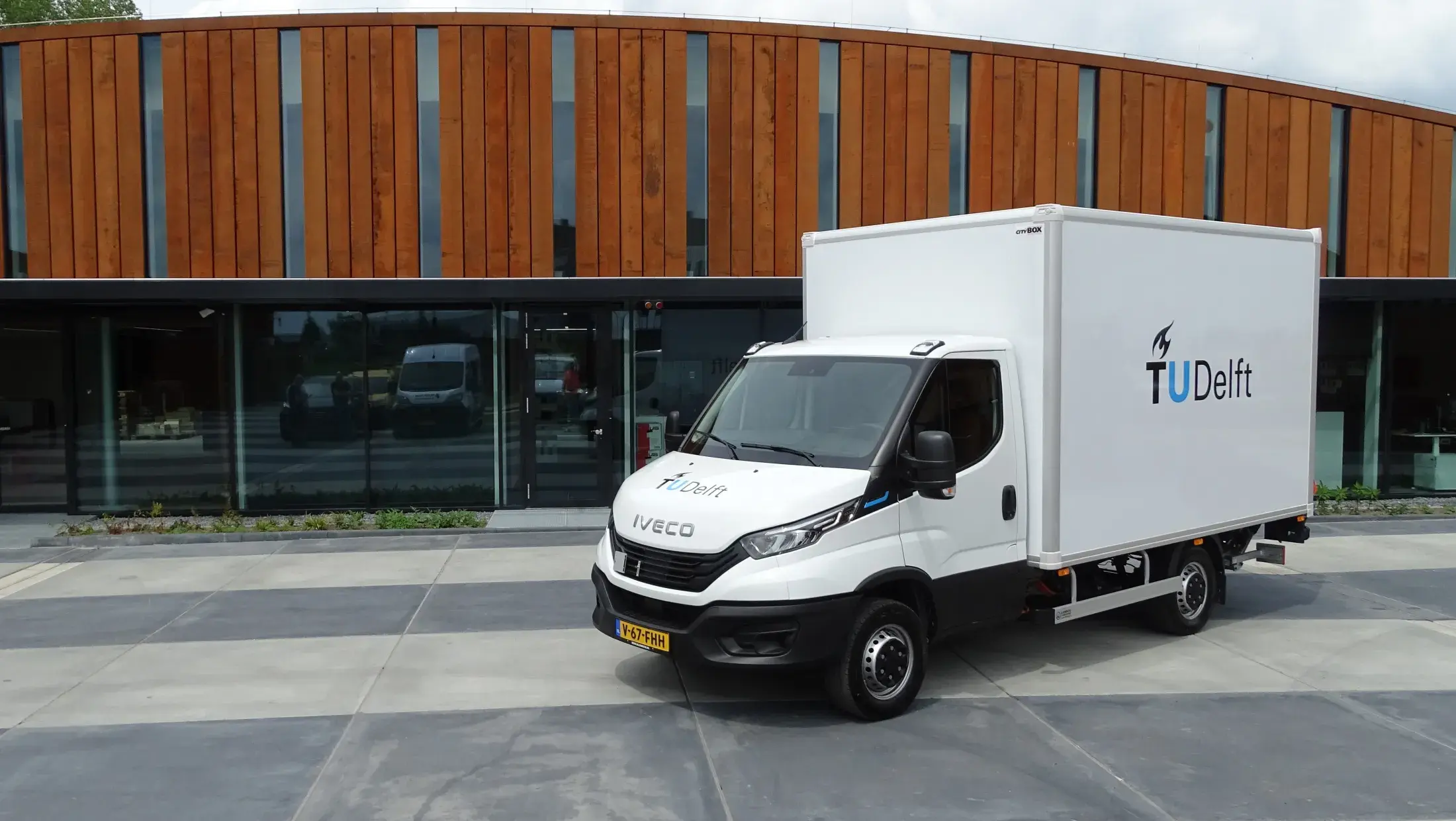 TU Delft - Iveco eDaily 42S14 