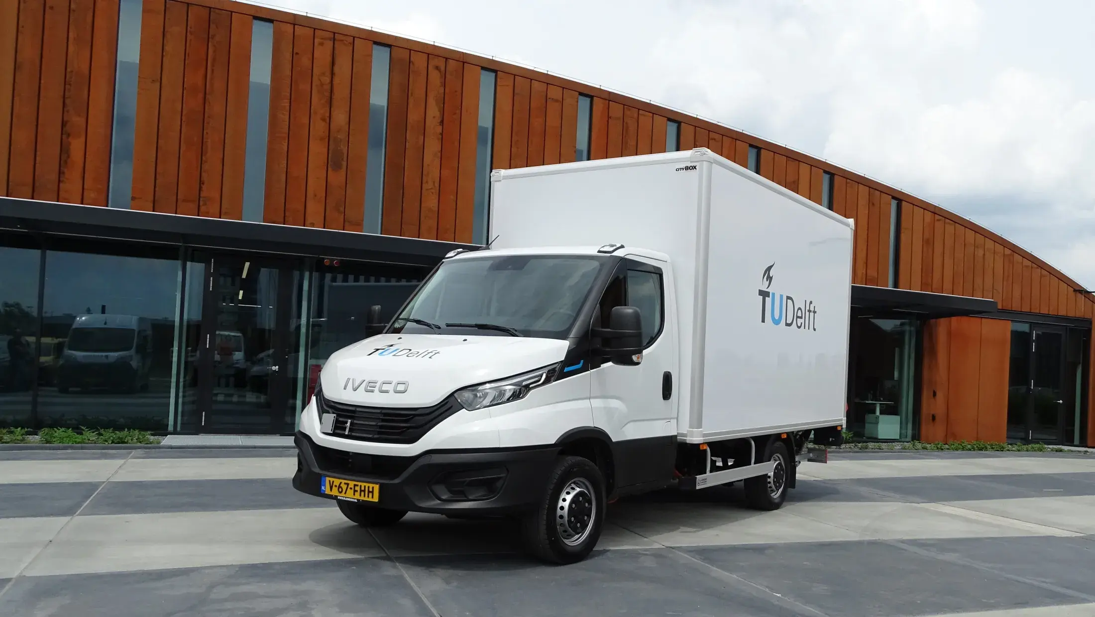 TU Delft - Iveco eDaily 42S14 