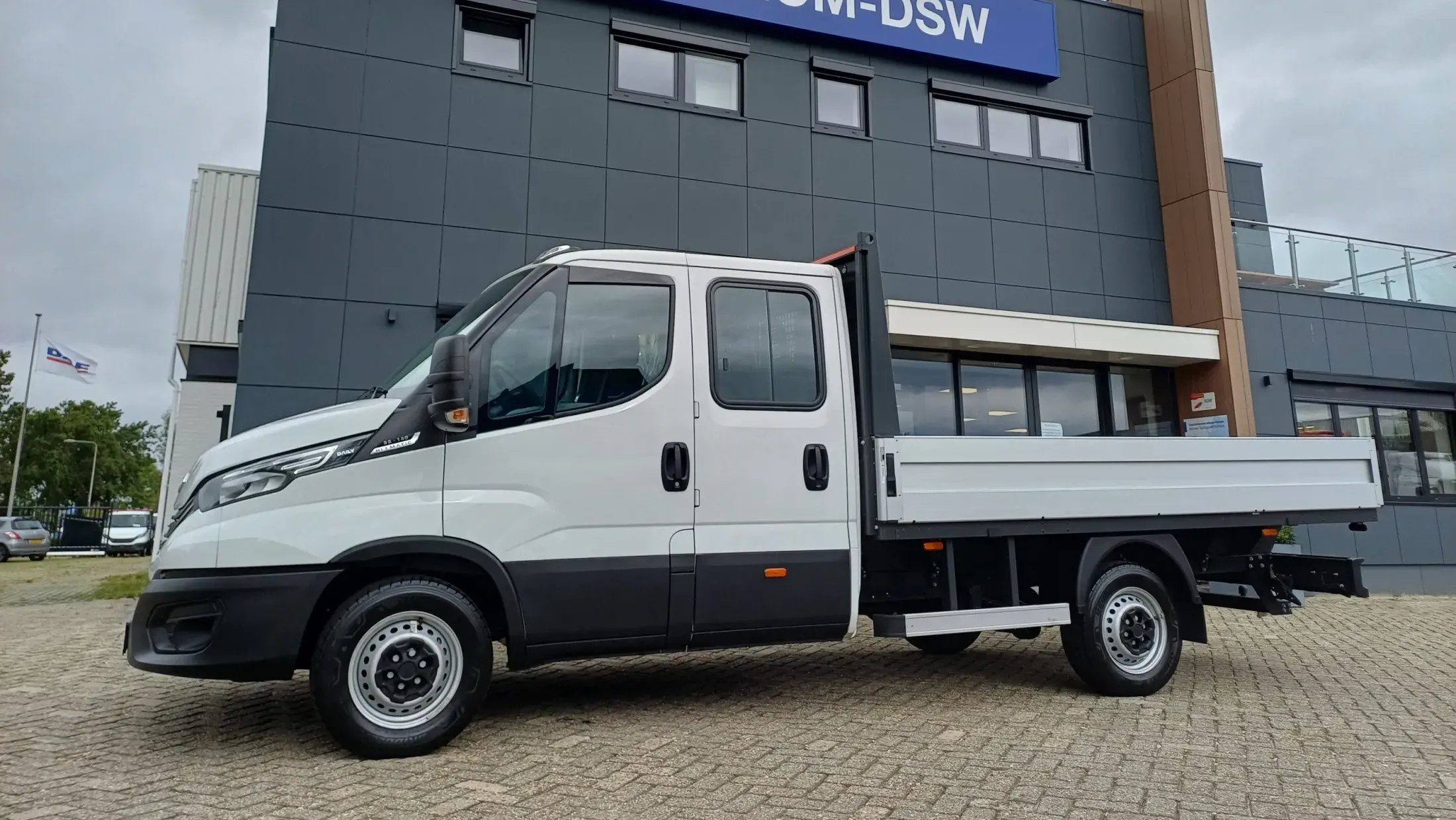 Iveco Daily 35S14A8 D 6+1 - Gebr. van der Meij.jpg