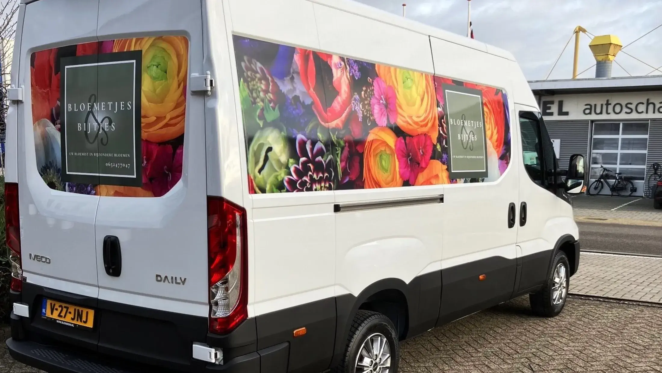 Bloemetjes en Bijtjes - Iveco Daily 38S16A8